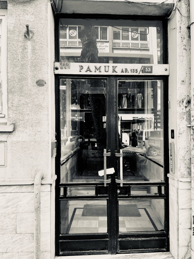 Pamuk Apartmanı