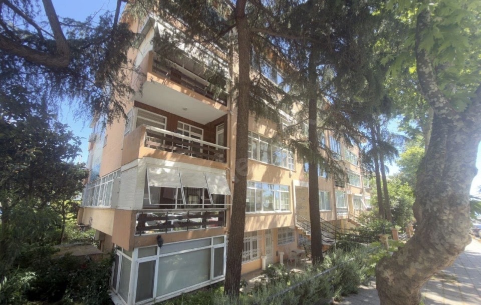 Emeç Apartmanı